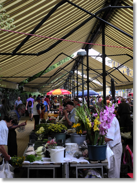 hunyadi_square_market