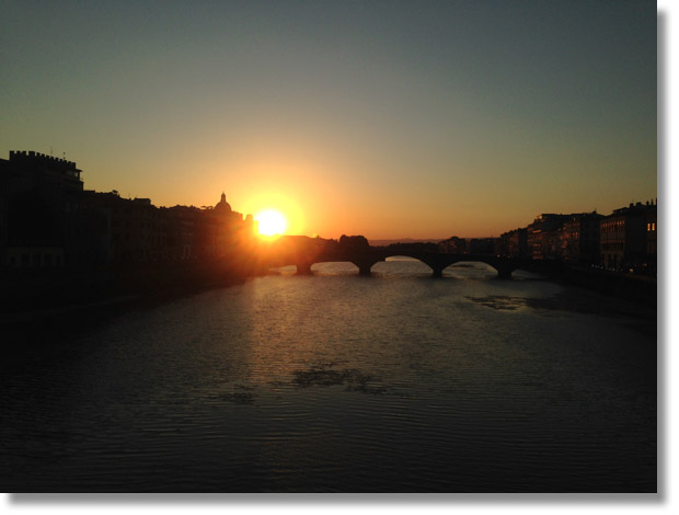 river_arno_ponte_vecchio_sunset