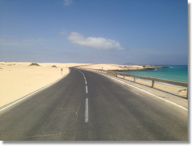 corraleo_south_desert_road