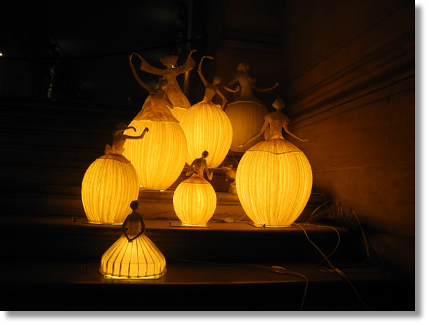 opera_lamps
