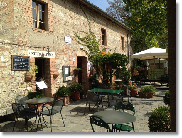 bagno_vignoni_square_restaurant