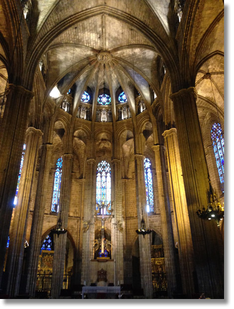 cathedral_of_barcelona_interior