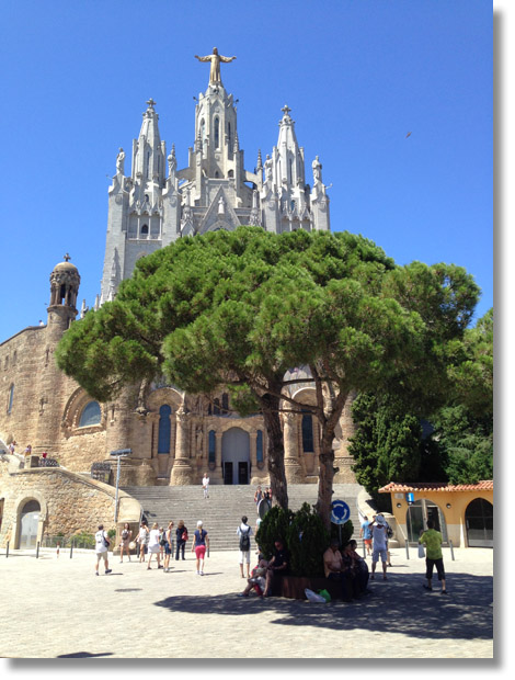 tibidabo_temple_of_the_sacred_heart_of_jesus_square