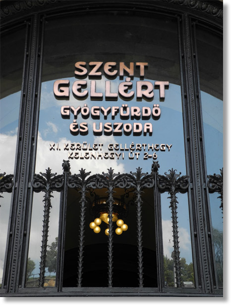 gellert_spa_entrance