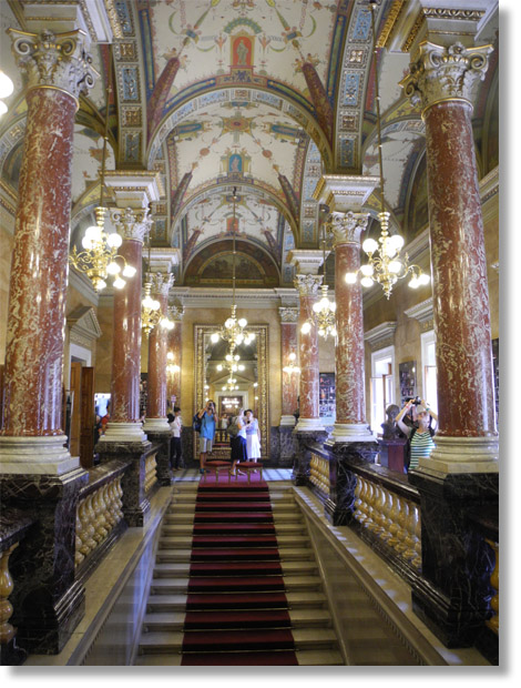 opera_stairs